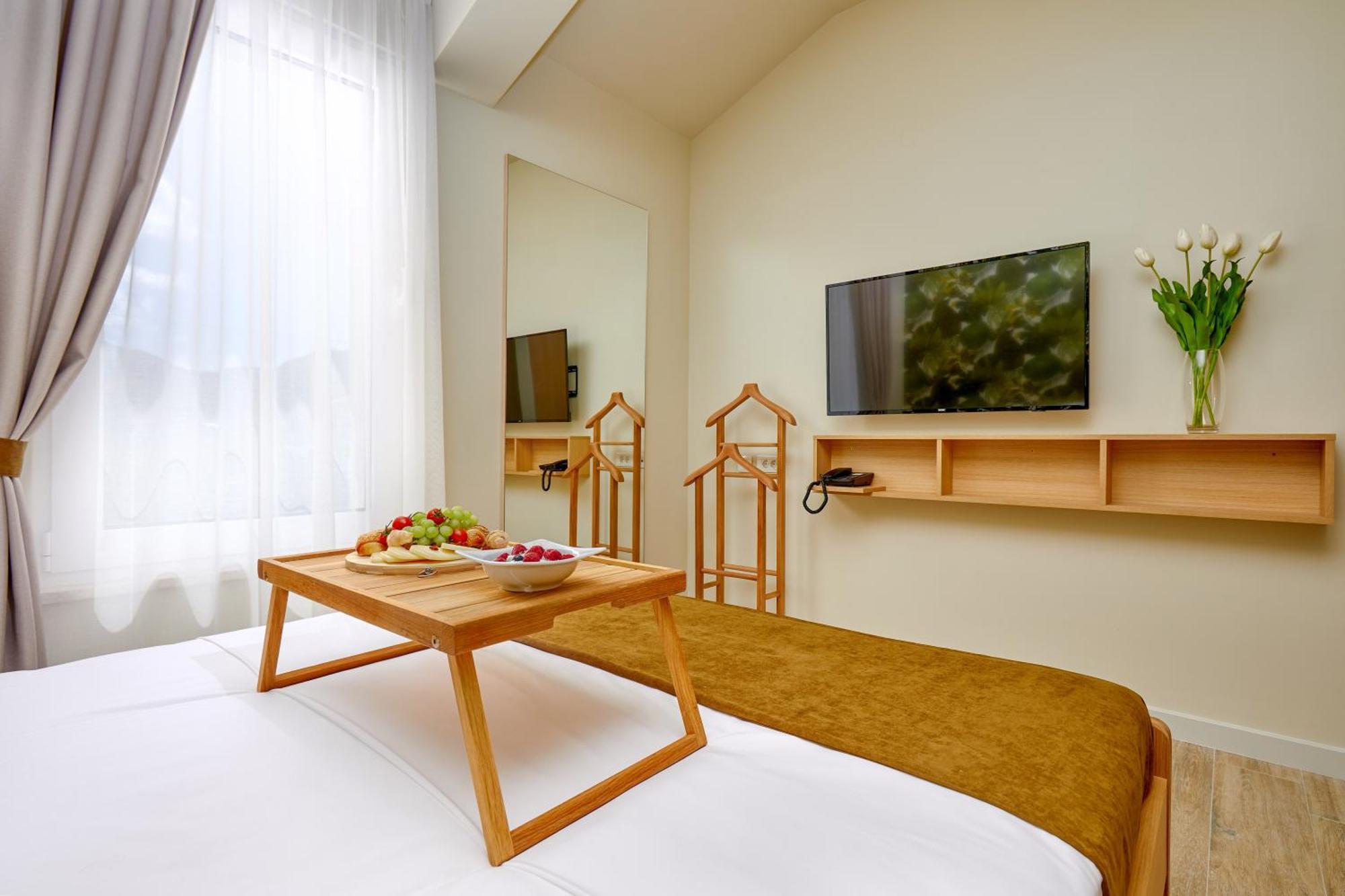Maison W Котор Екстериор снимка